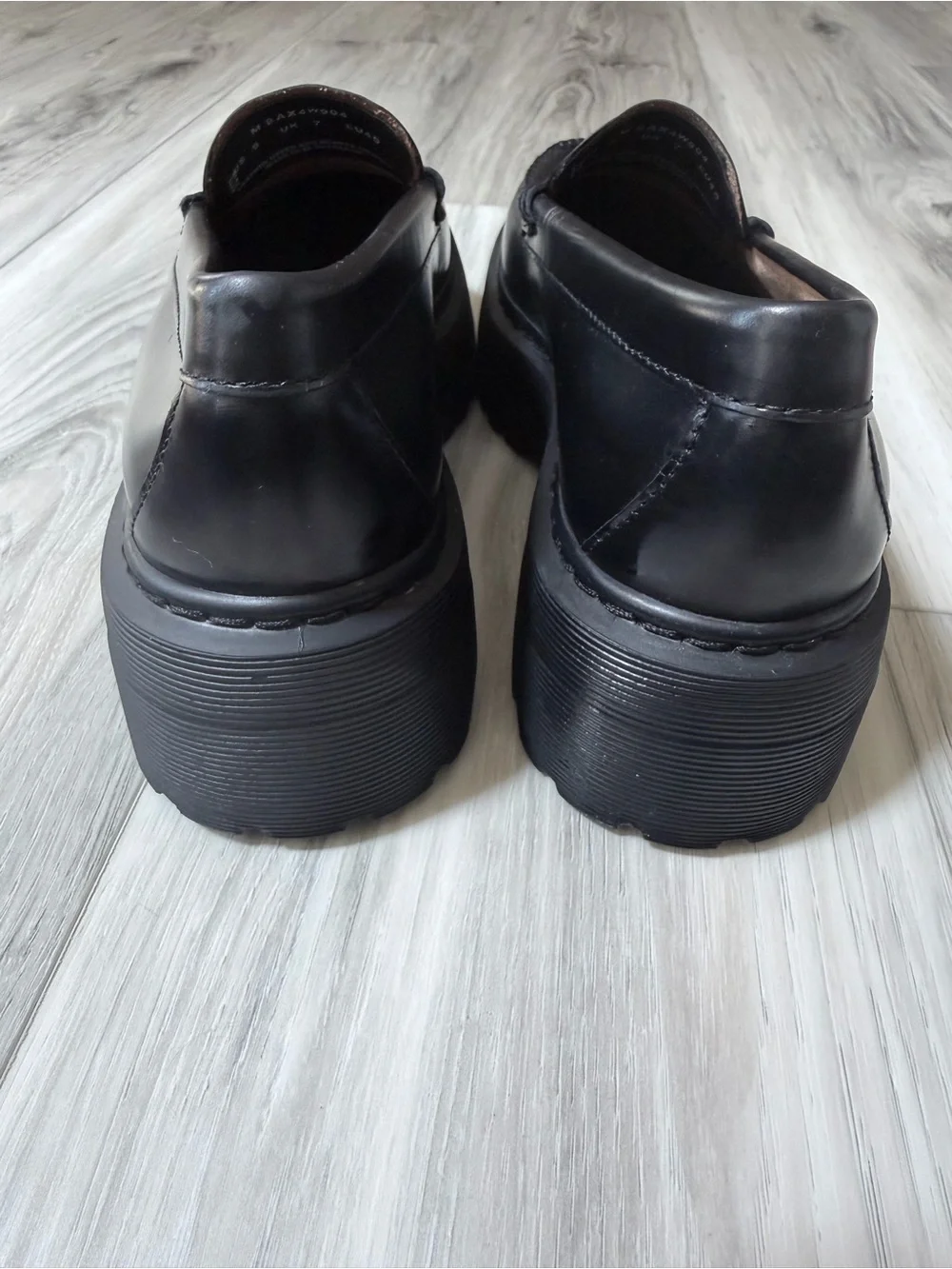 G.H. Bass Weejuns Lug Sole Penny Loafers Size 9